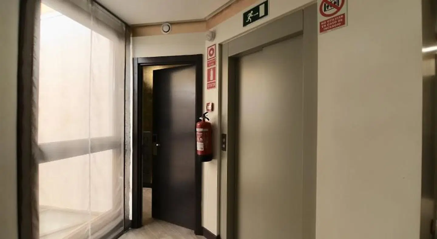 GRECOROOMS ROOM_EXAMPLE
