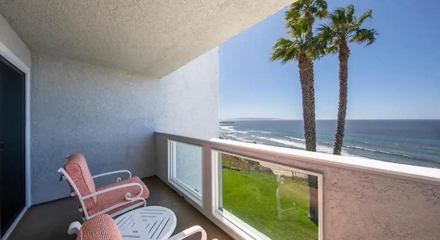 SeaCrest Oceanfront Hotel Terrasse