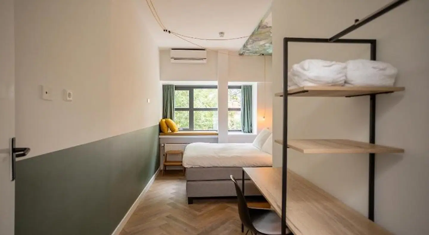 Badhu ROOM_EXAMPLE