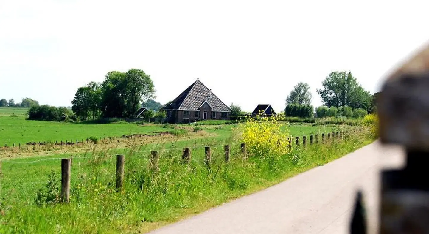 Bed In Waterland LANDSCAPE