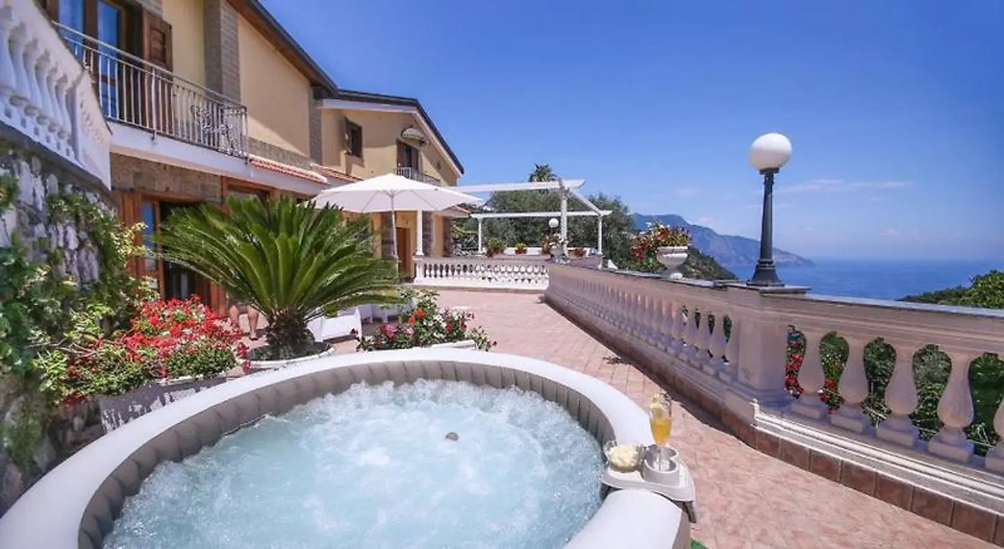 B&B Villa Costanza OUTDOOR_POOL