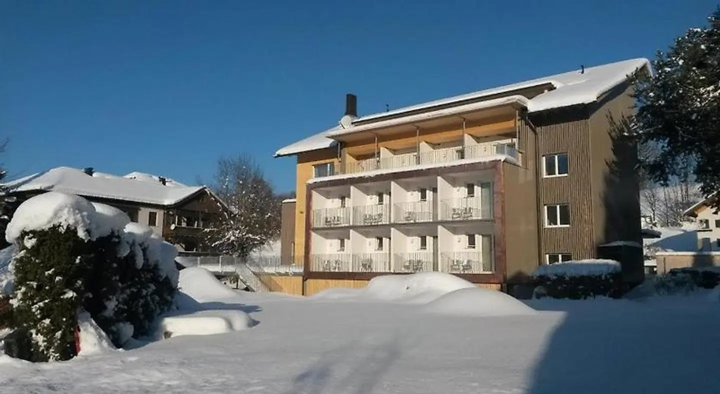 Adler EXTERIOR