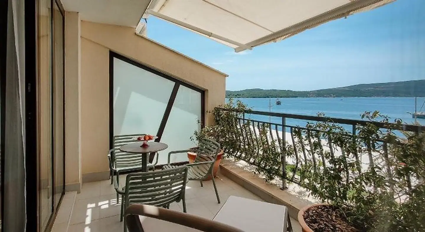 Pine Terrasse