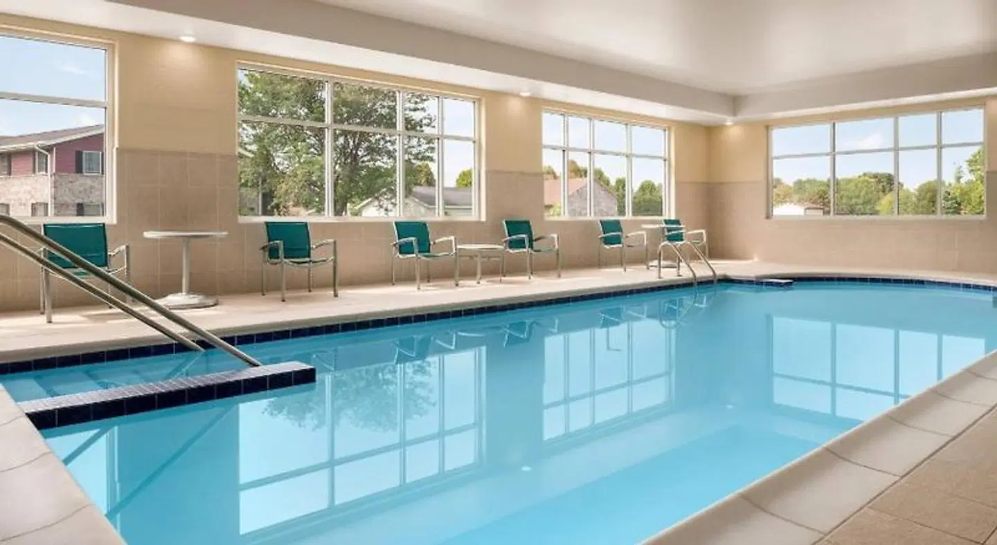 TownePlace Suites by Marriott Janesville Hallenbad