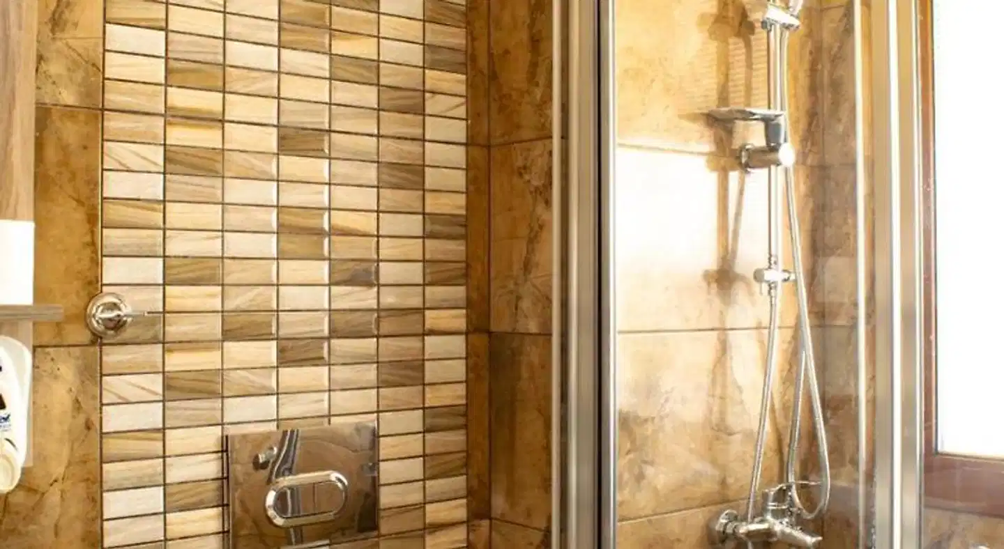 Akkan Beach Hotel Badezimmer