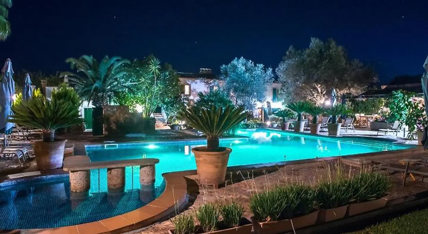 Can Bessol OUTDOOR_POOL