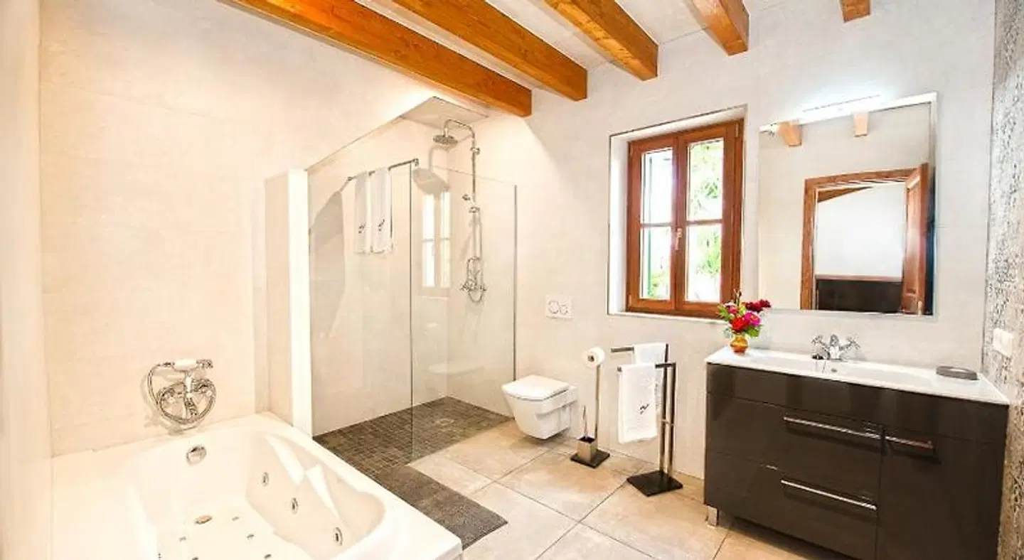Can Bessol Badezimmer