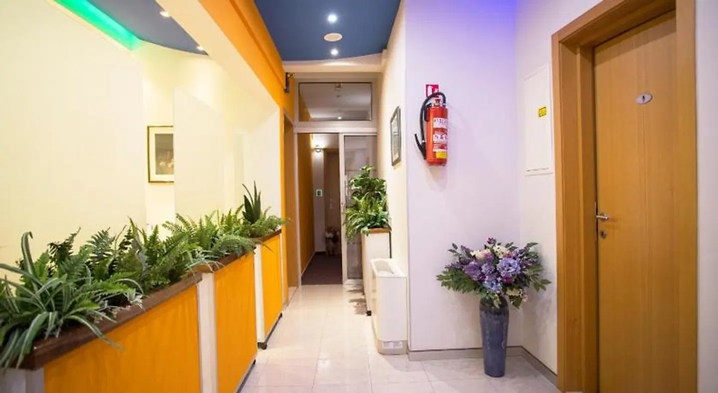 More LOUNGE_LOBBY