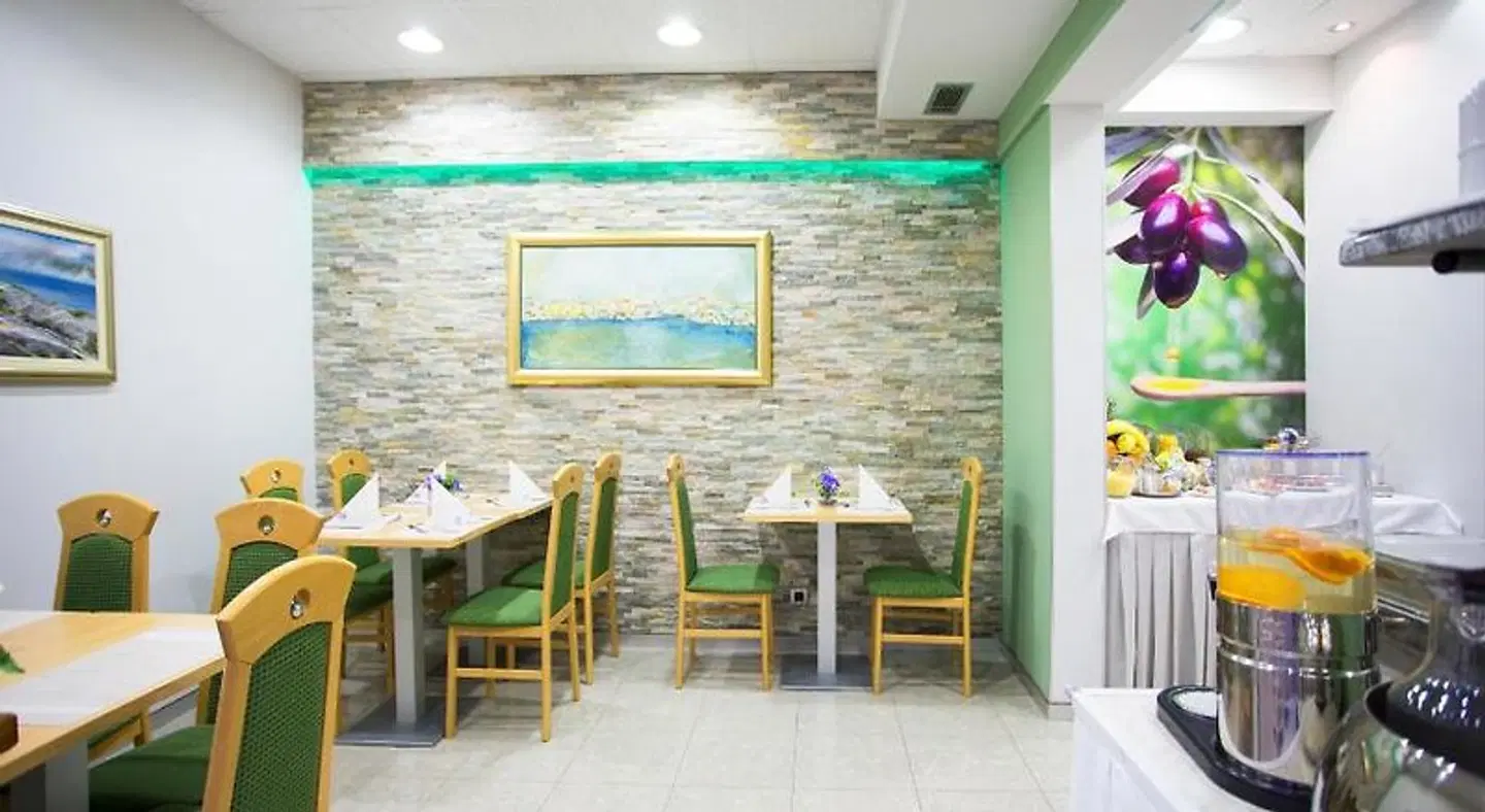 More Restaurant