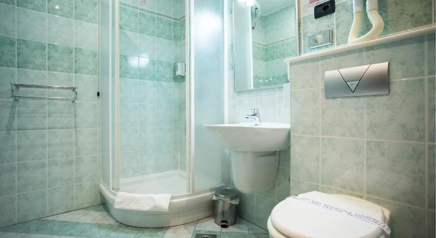More Badezimmer