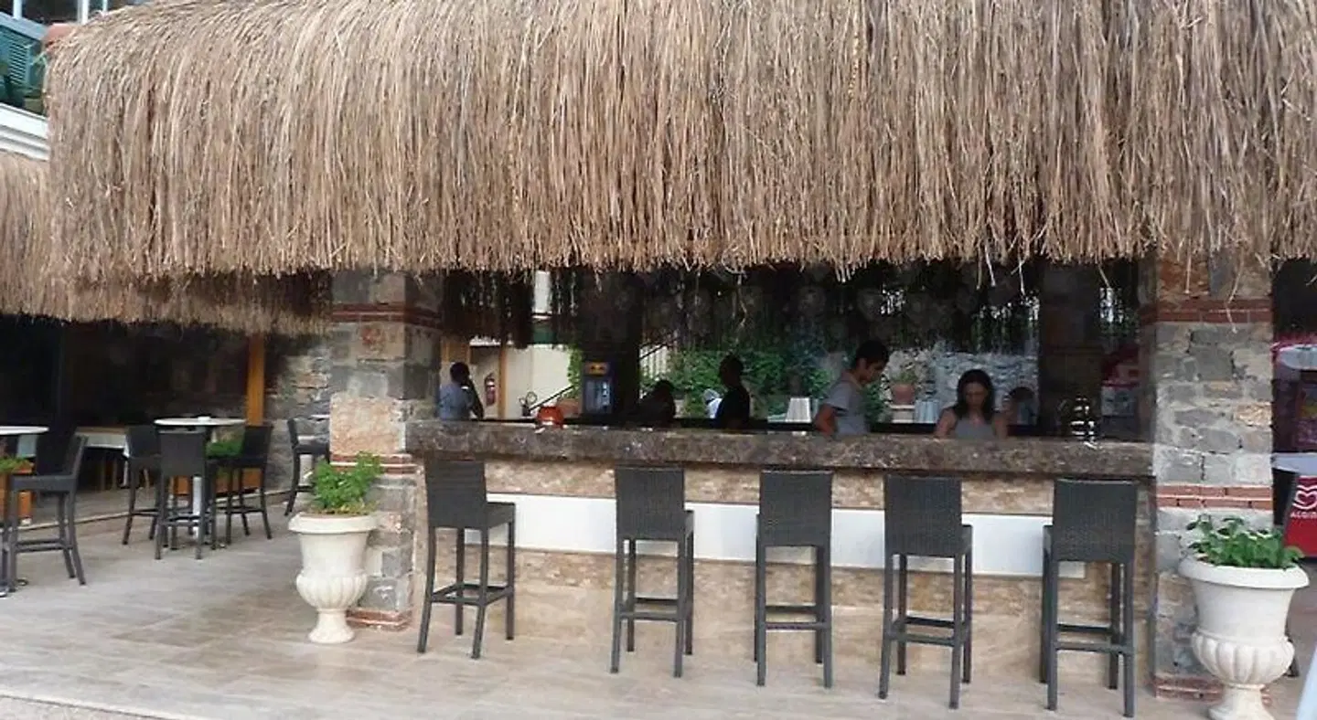 Telmessos Select Bar