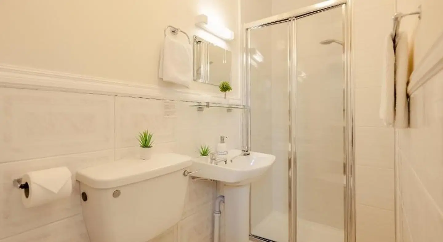 The Waterfront (Adults Only) Badezimmer