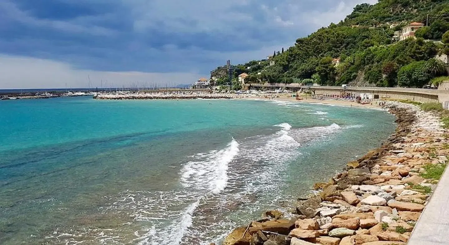 Del Golfo Ora Resort Strand