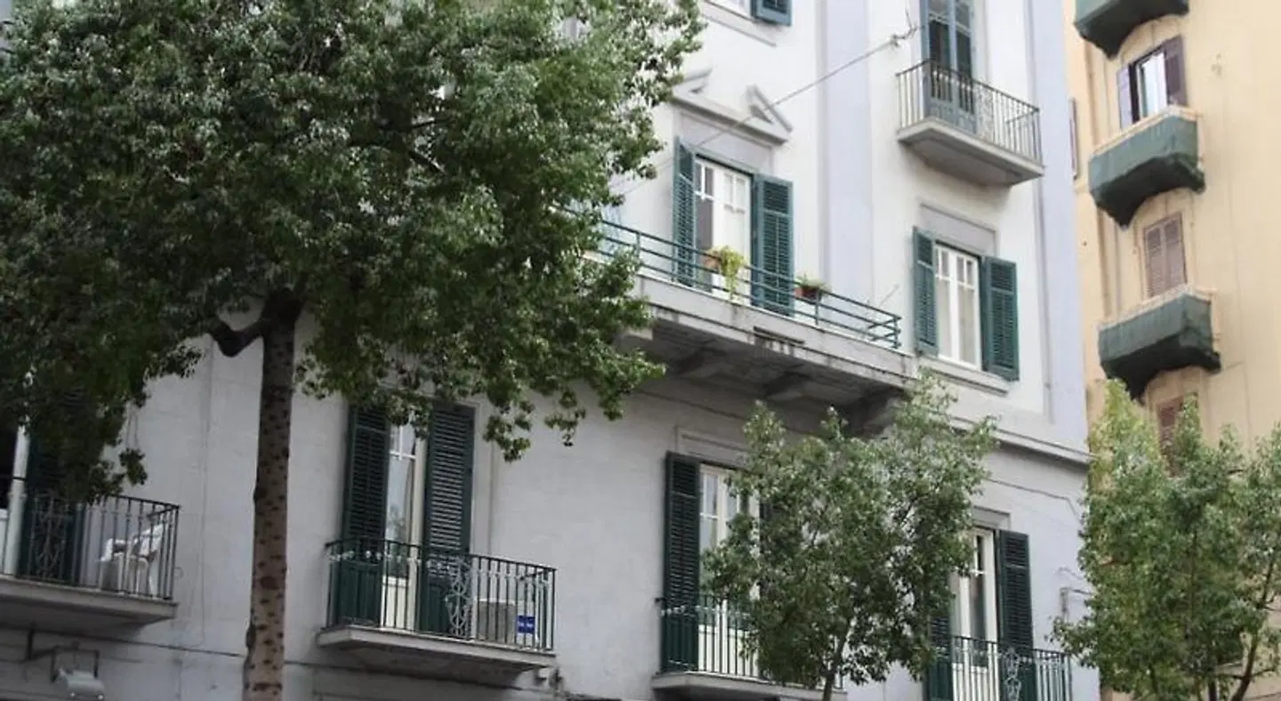 MANTEGNA ROOMS EXTERIOR