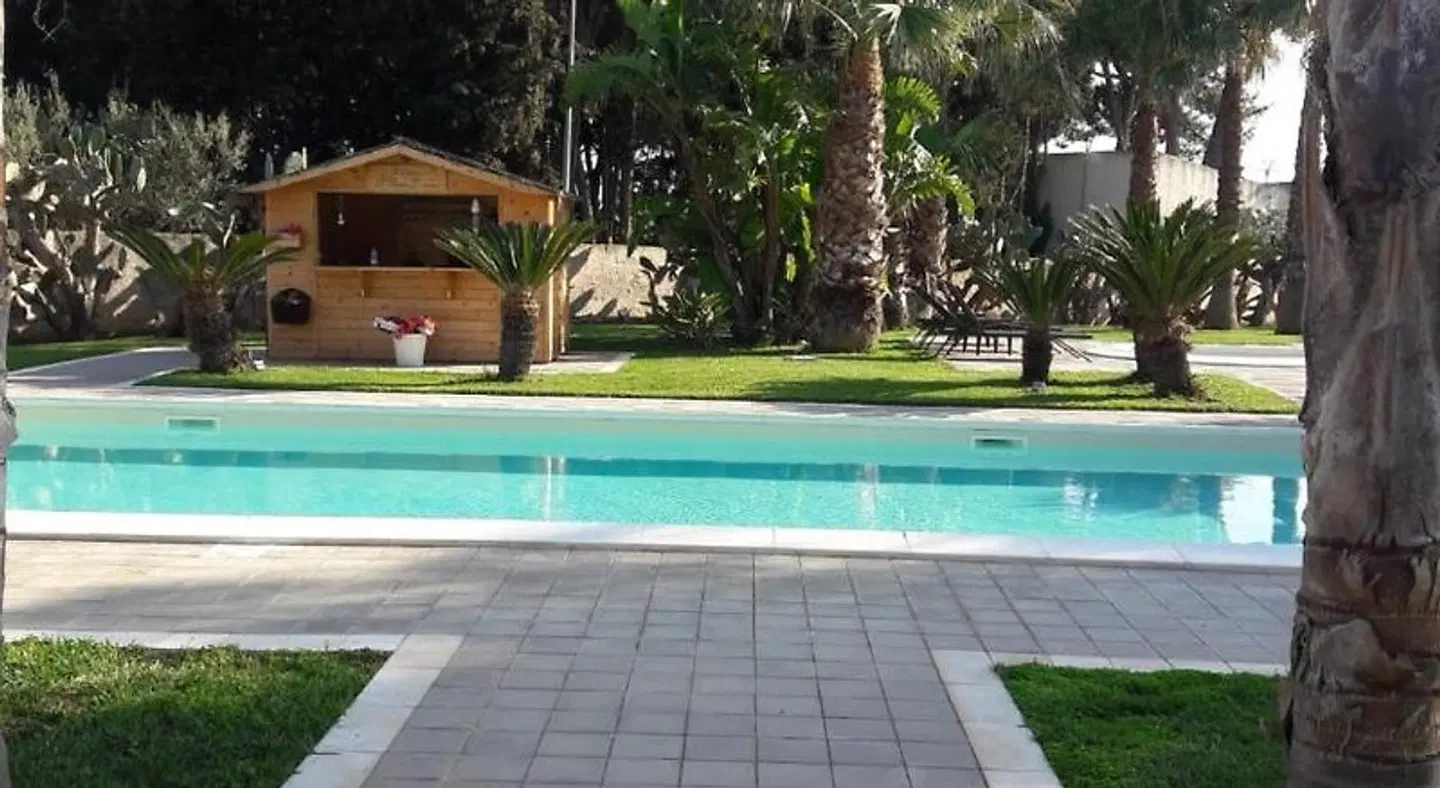 Borgo Pida OUTDOOR_POOL
