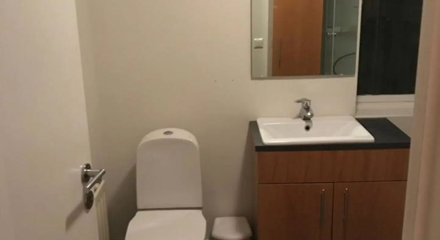 Steinaskjól Apartments - Strandgata Badezimmer