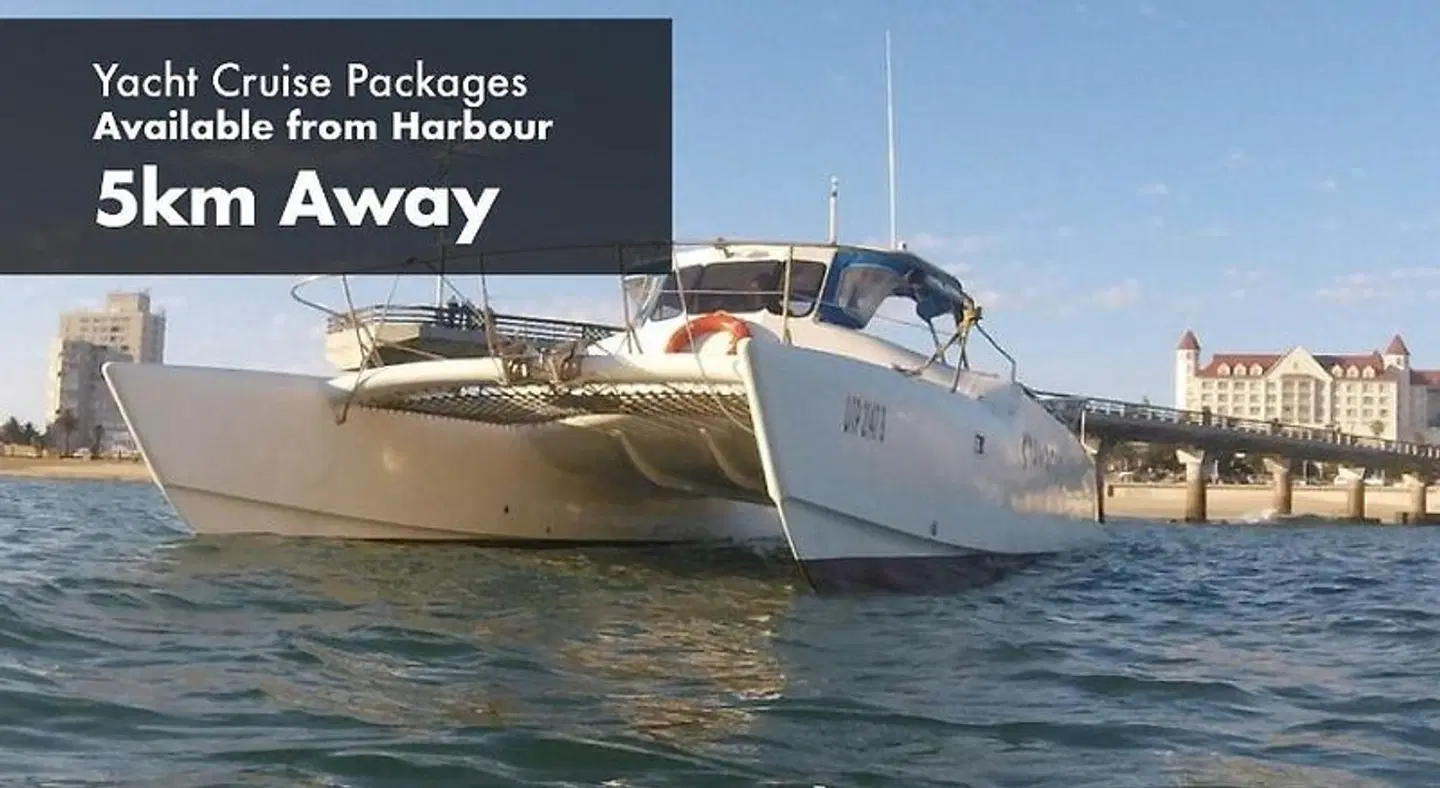 Luxury Backpackers EXTERIOR