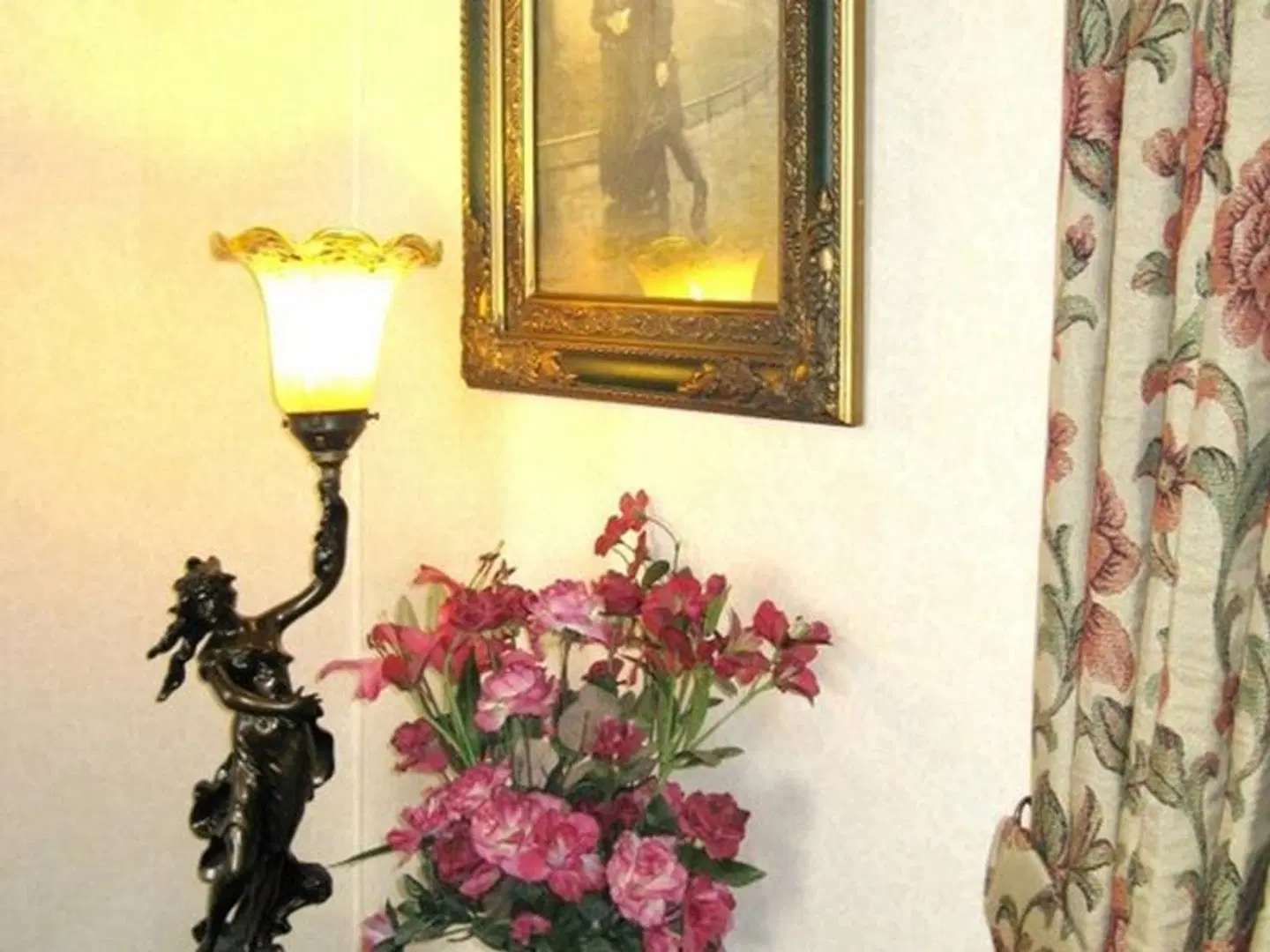 Adcote House ROOM_EXAMPLE