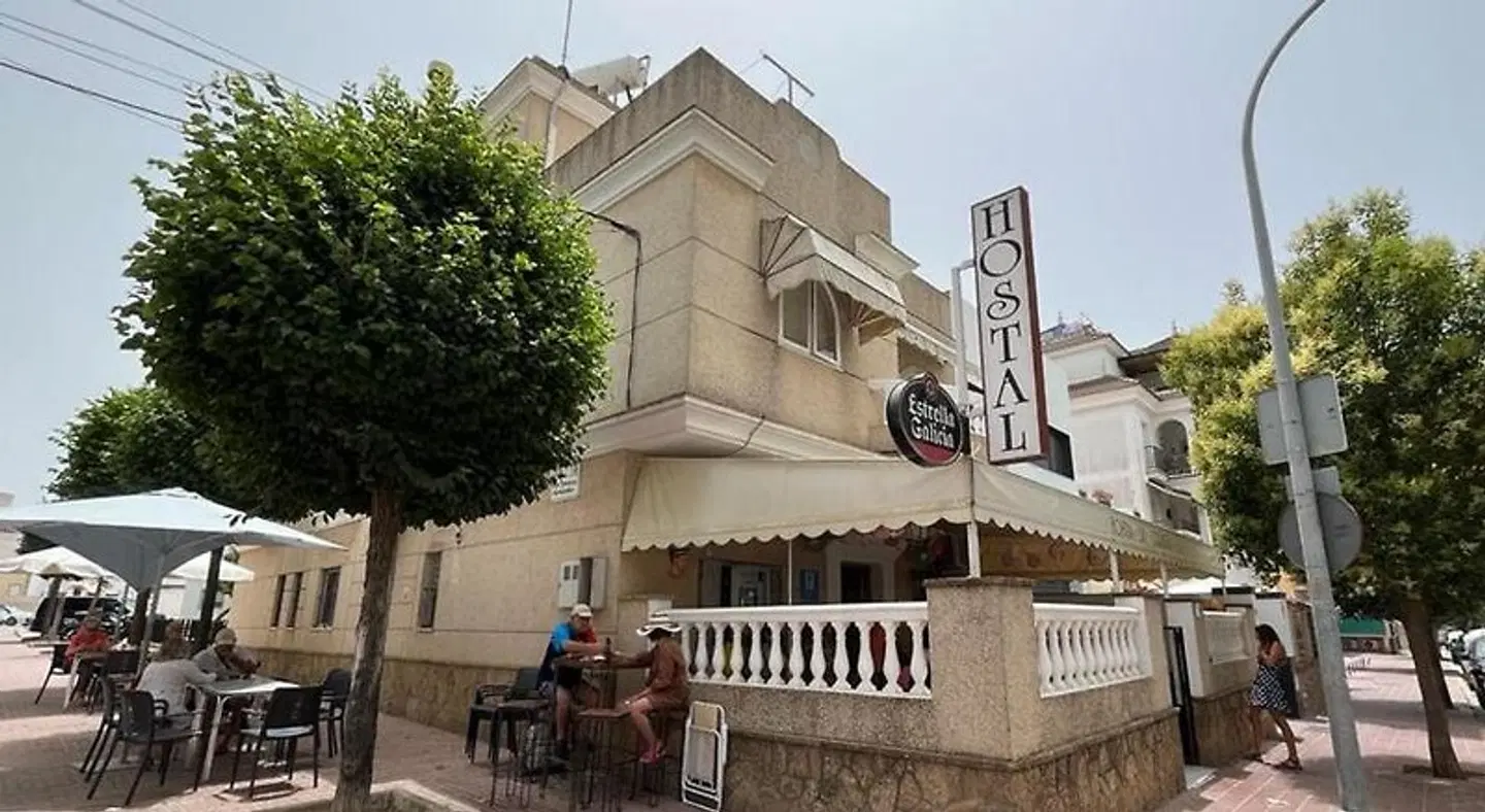 Hostal La Giralda EXTERIOR