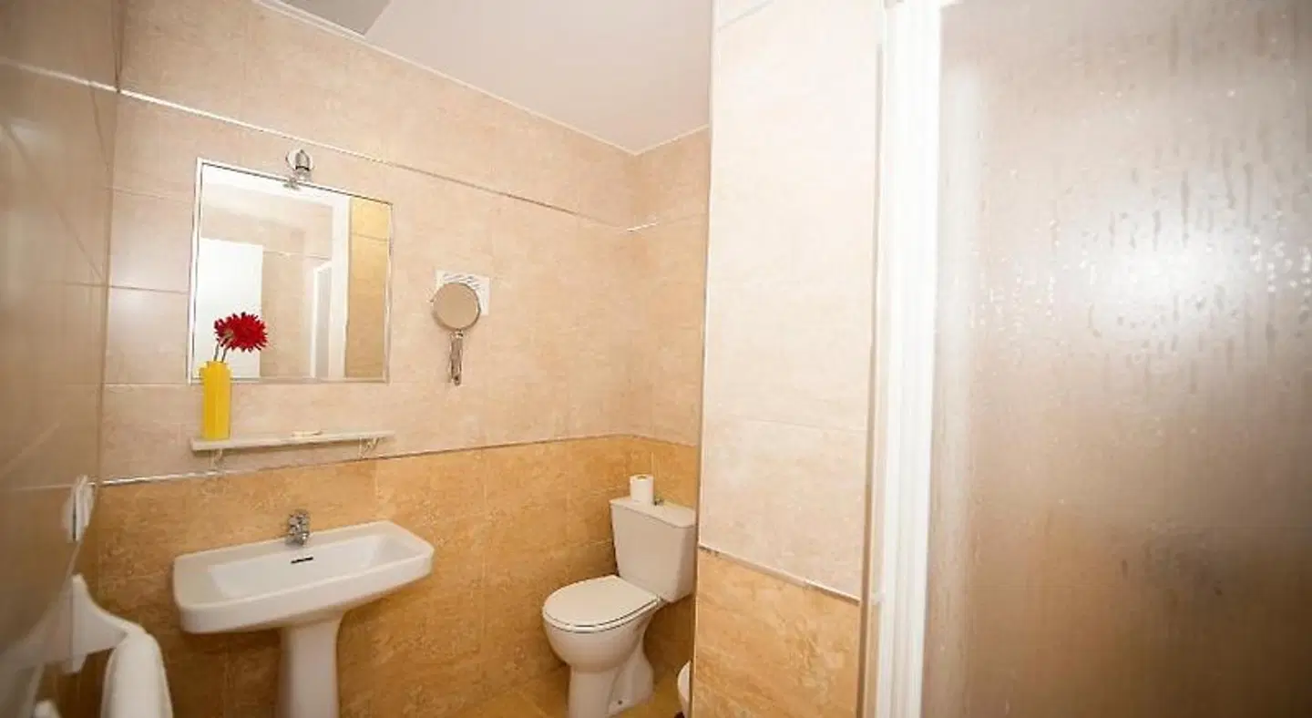 Hostal Avenida Badezimmer