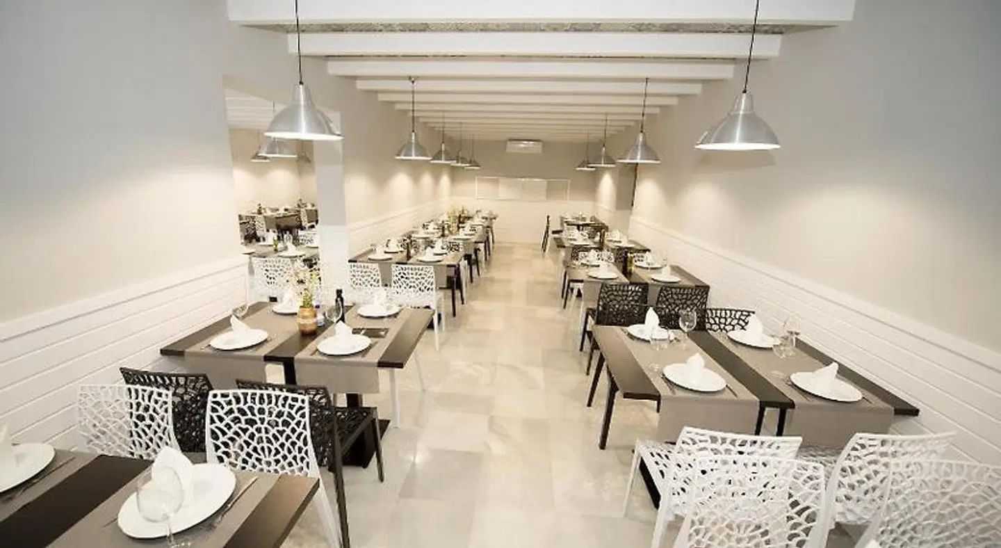 Hostal Avenida Restaurant