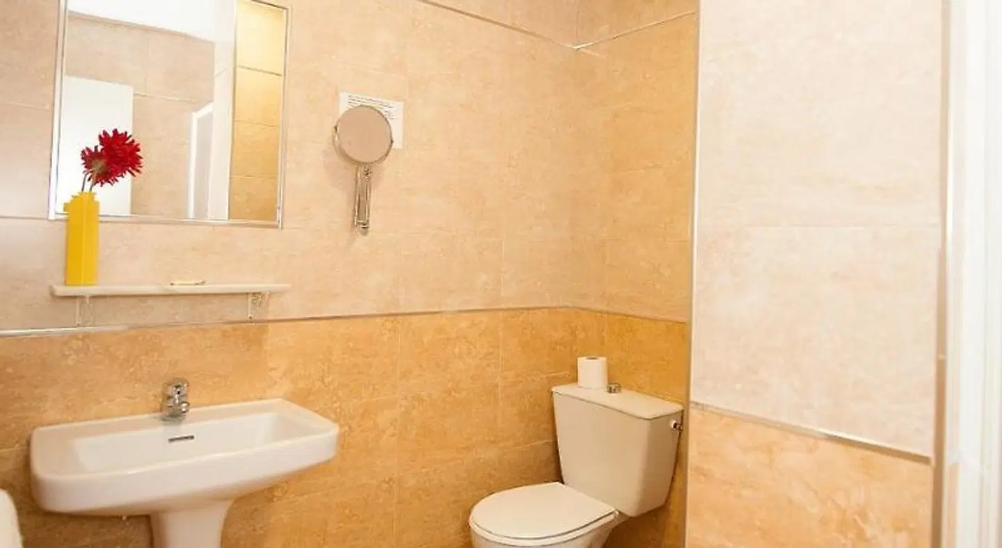 Hostal Avenida Badezimmer