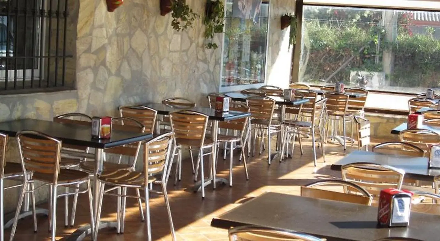 Hostal Avenida Bar