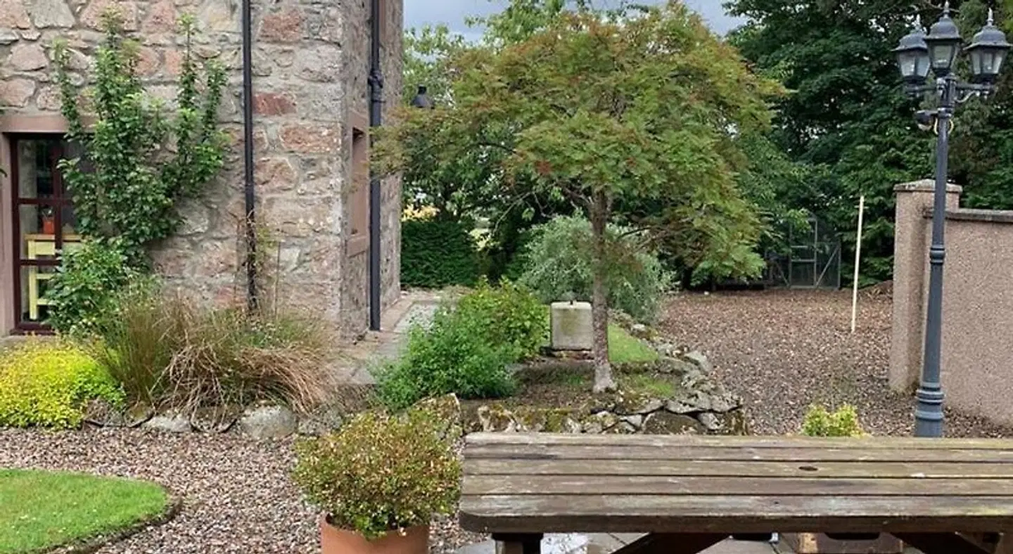 Crawfield Grange Garten