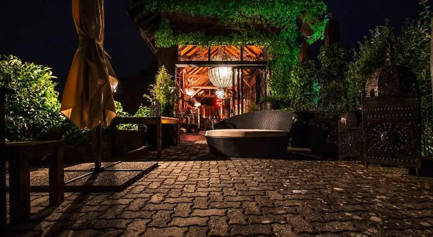 Bijou Hotel / Love and Romance Terrasse