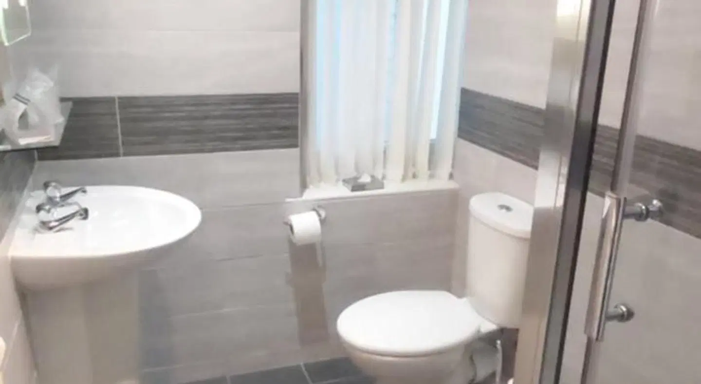 Hen Dy Hotel Badezimmer