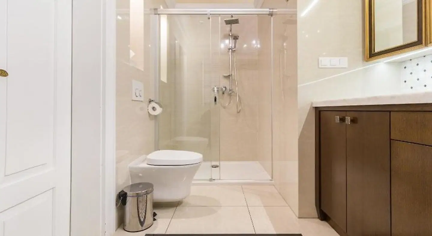 MR 3 Apartments Badezimmer
