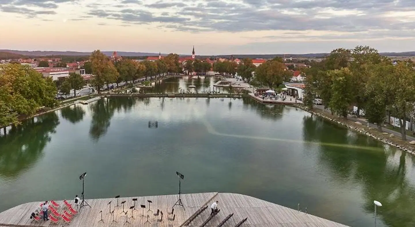 campus Horn LANDSCAPE