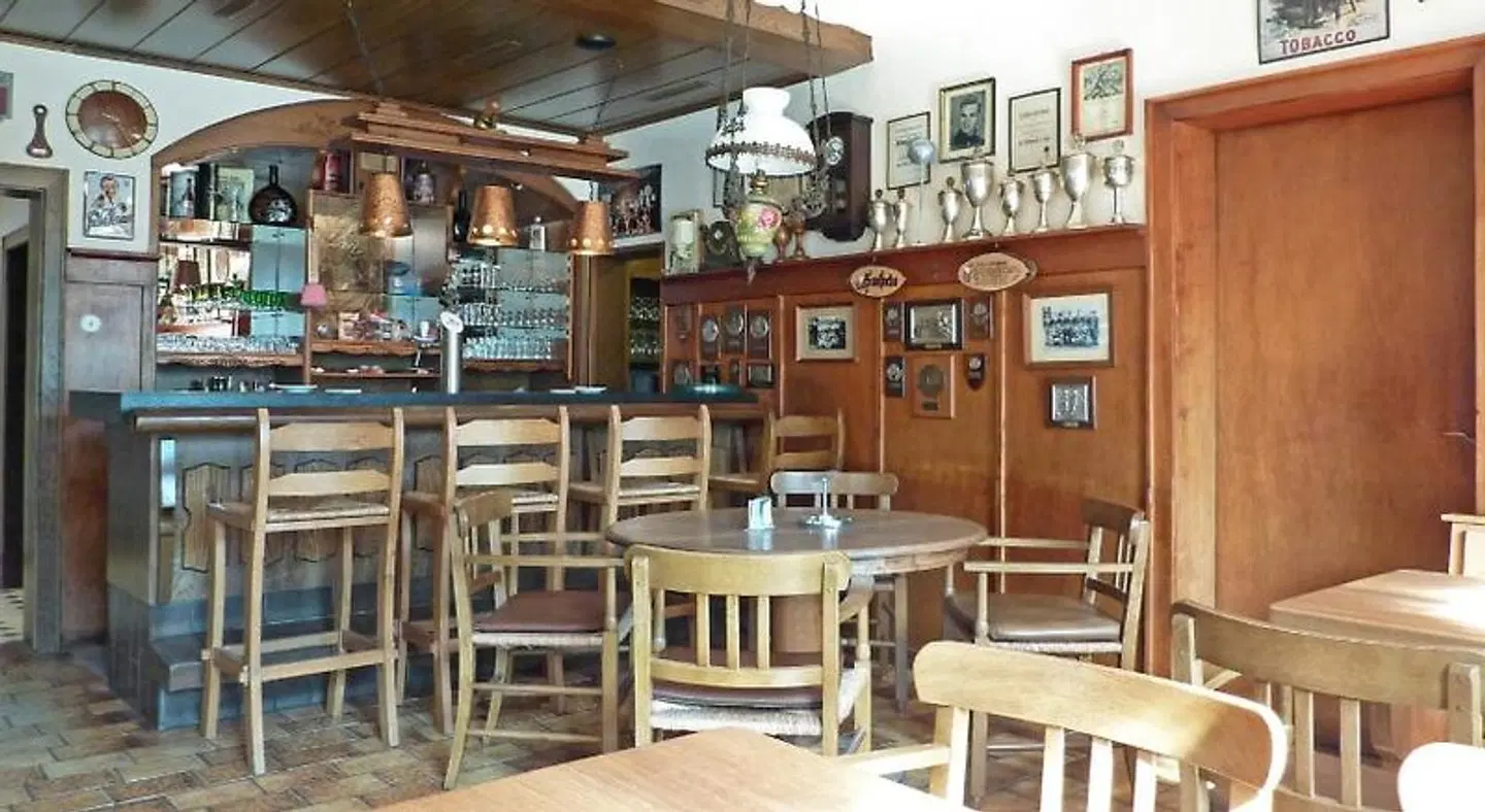 Schute Bar