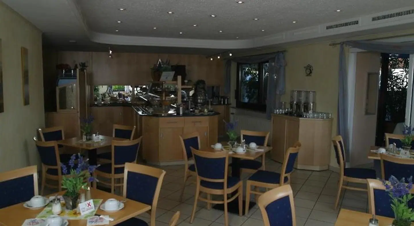 Zur Pfalz Restaurant