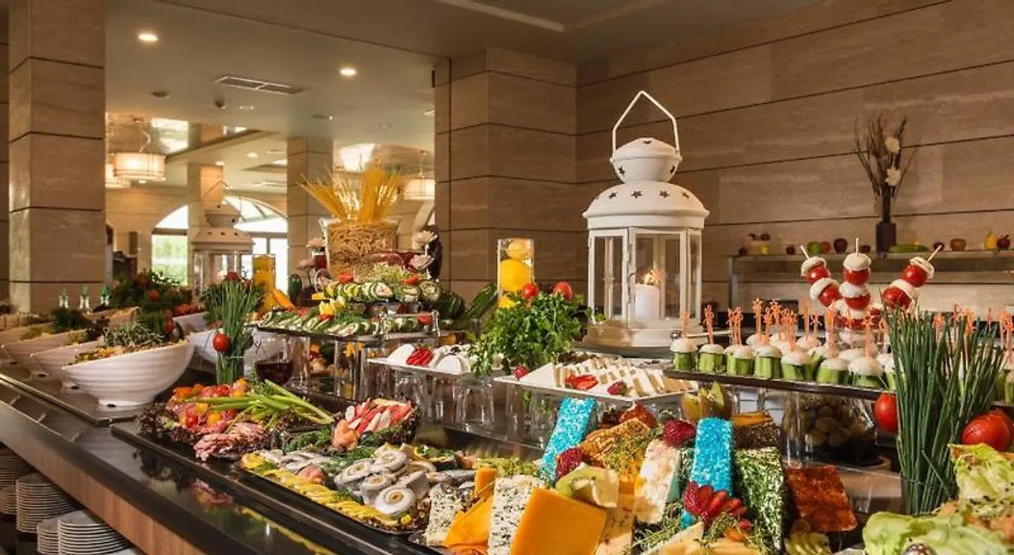 Effect Algara Beach Club Hotel Restaurant