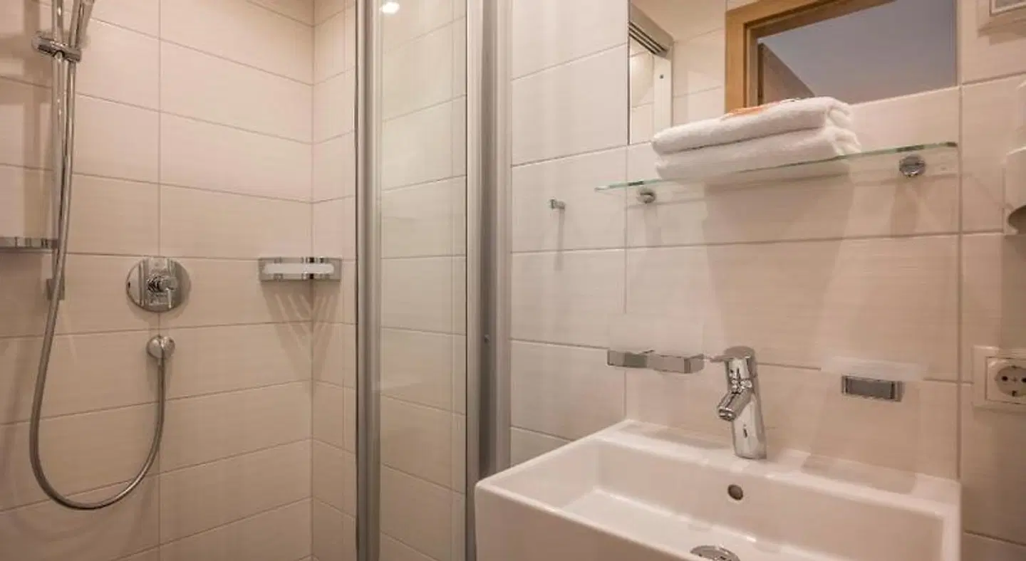 Hotel Garni Nill Badezimmer