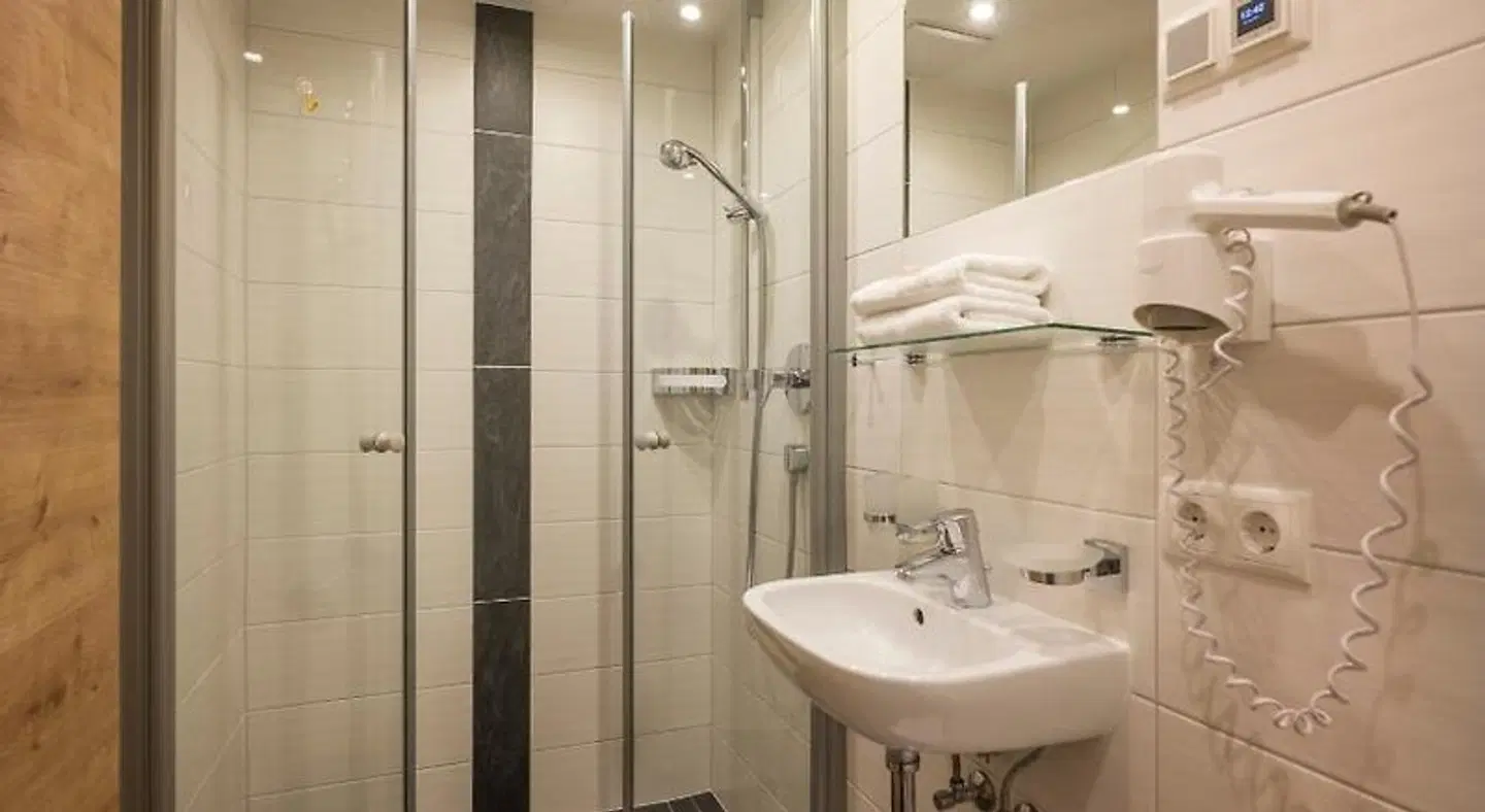 Hotel Garni Nill Badezimmer
