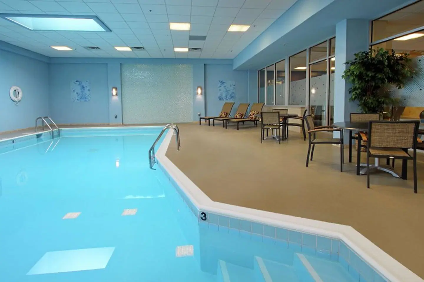 DoubleTree by Hilton Hotel Newark Ohio Hallenbad