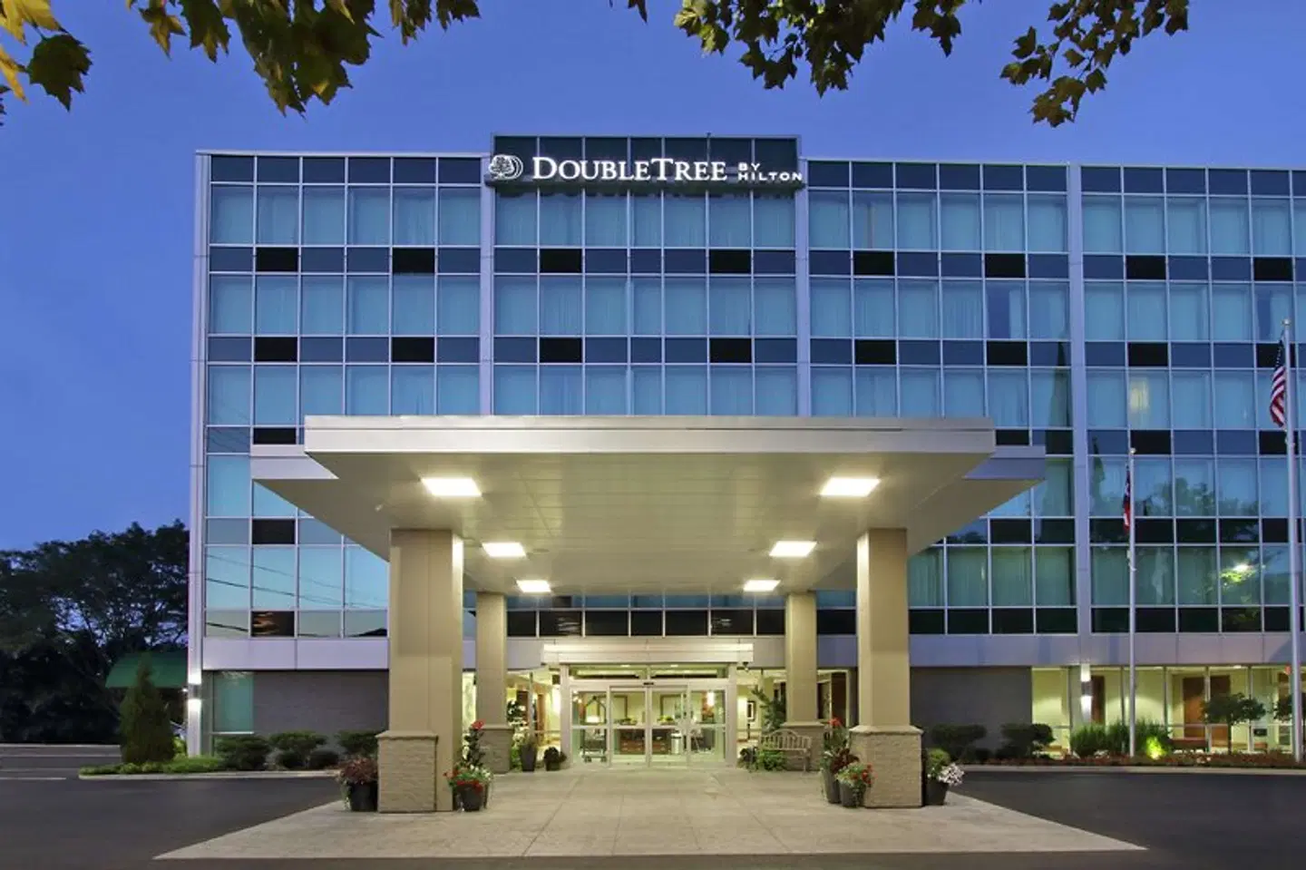 DoubleTree by Hilton Hotel Newark Ohio EXTERIOR