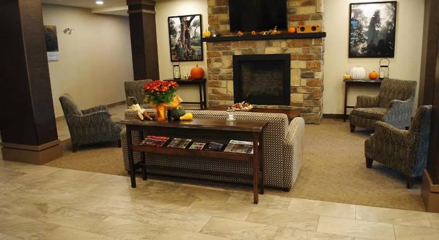 Days Inn & Suites by Wyndham Lindsay ROOM_EXAMPLE