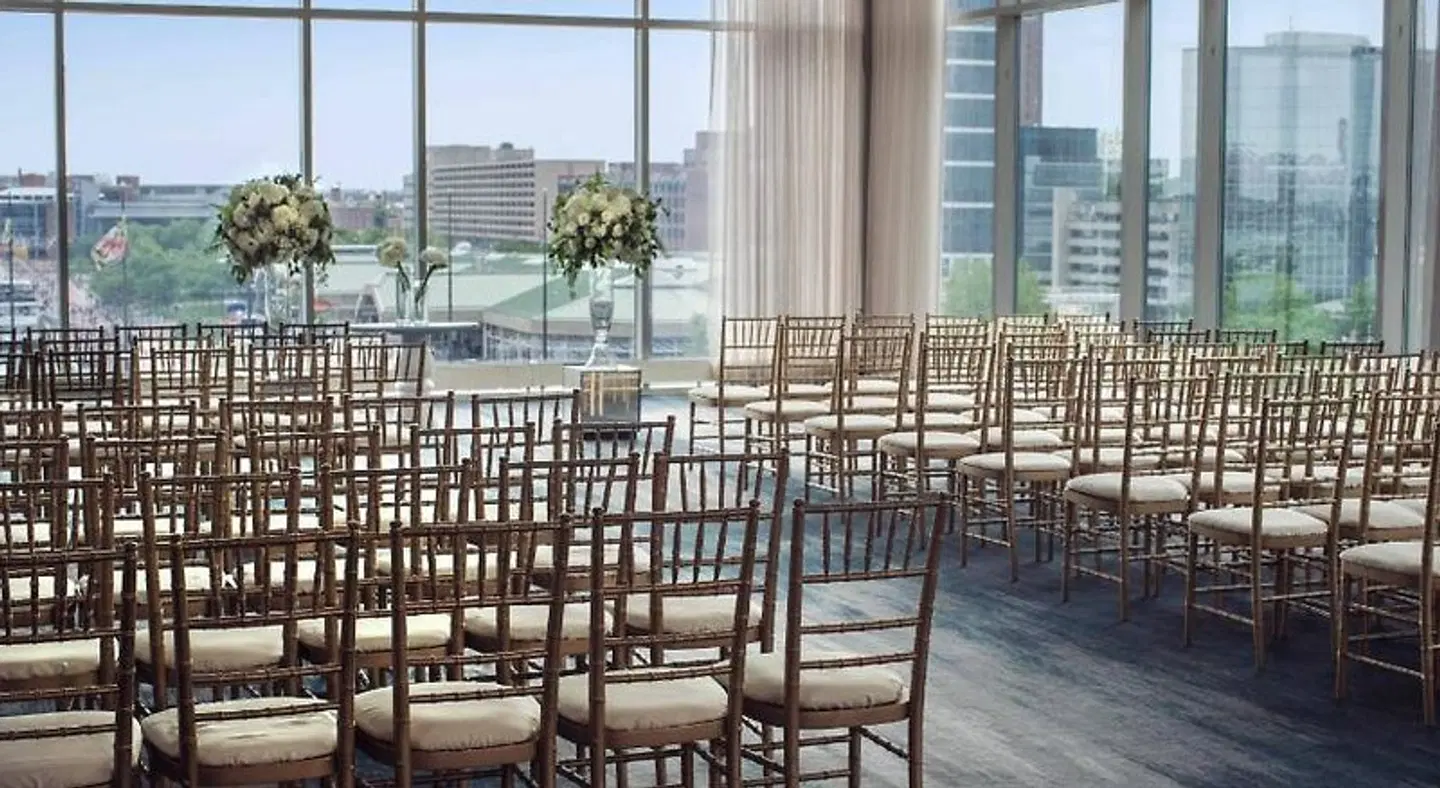Renaissance Baltimore Harborplace Hotel Bar