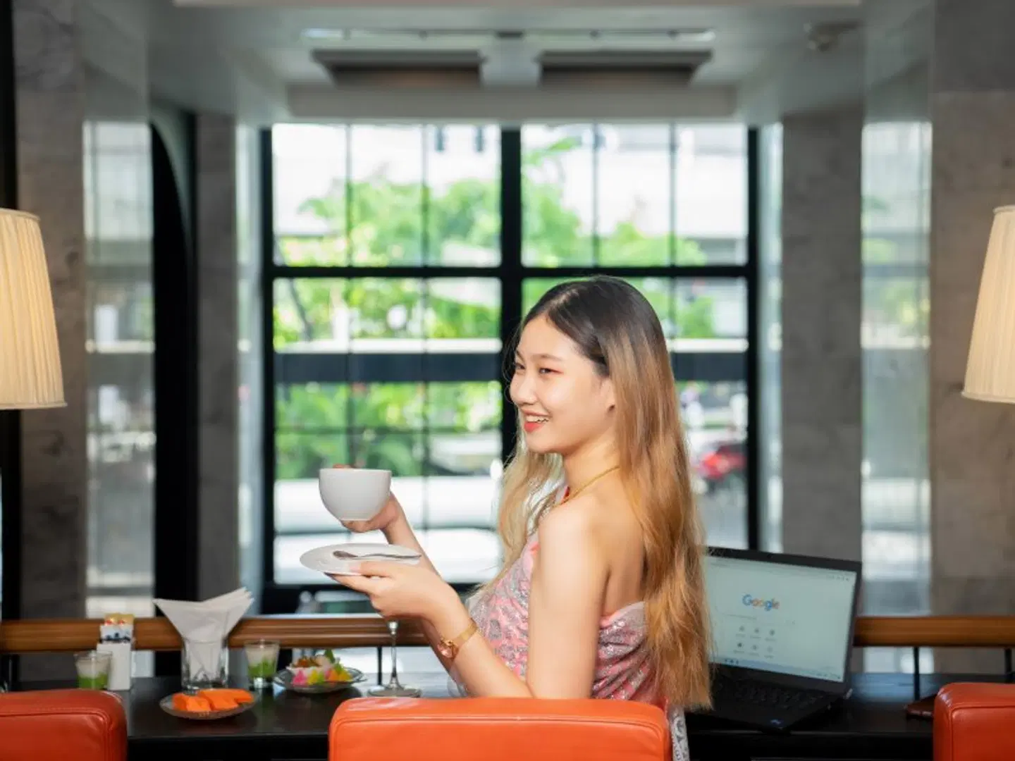 Akara Hotel Bangkok PEOPLE