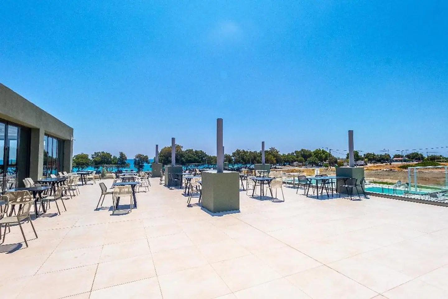 Ampelia Seaside Resort Strand