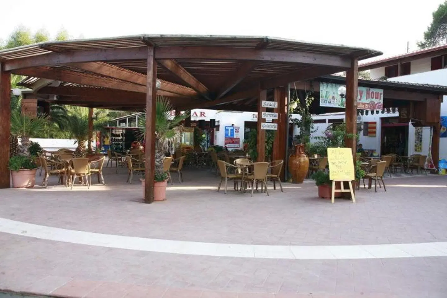 Villaggio Camping Internazionale Manacore Terrasse