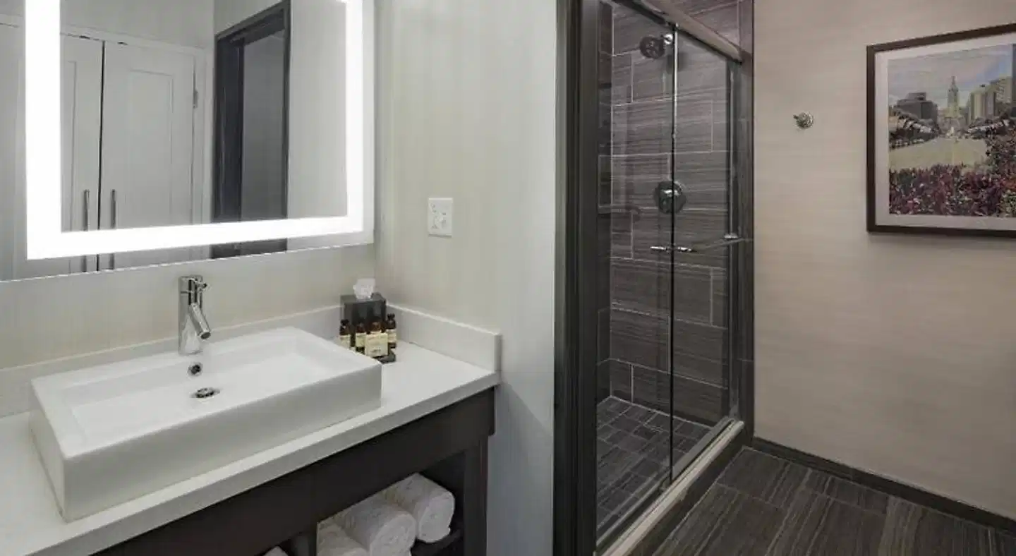 The Notary Hotel, Autograph Collection Badezimmer