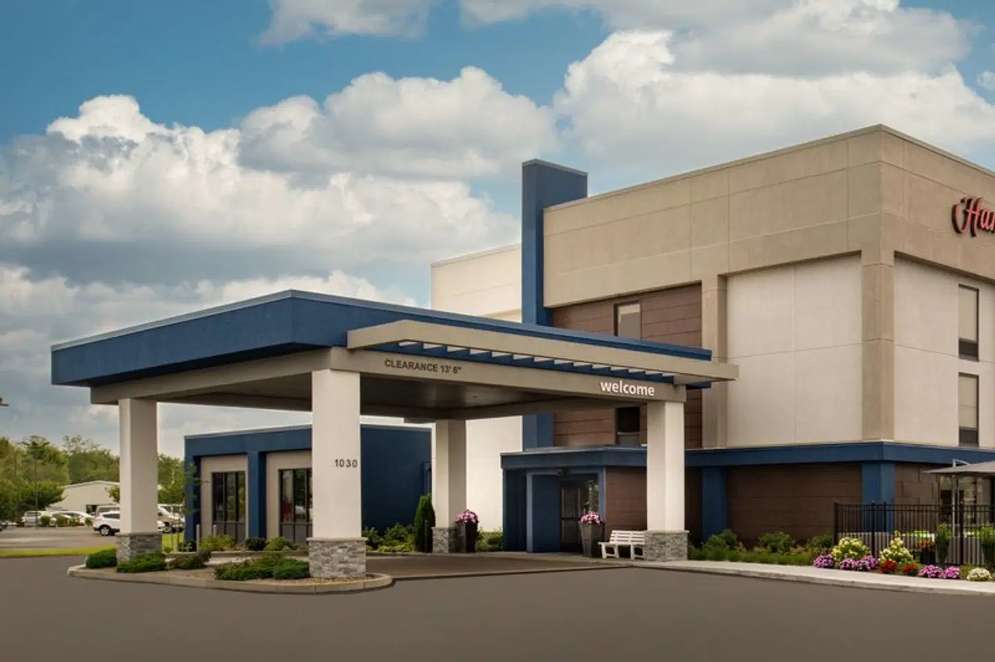 Hampton Inn Seekonk EXTERIOR
