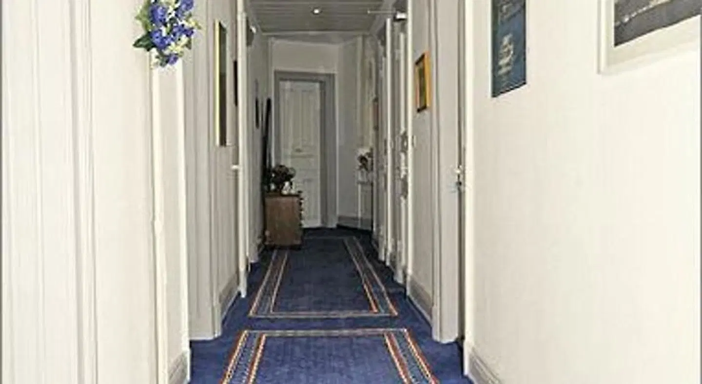 Bei der Esplanade LOUNGE_LOBBY