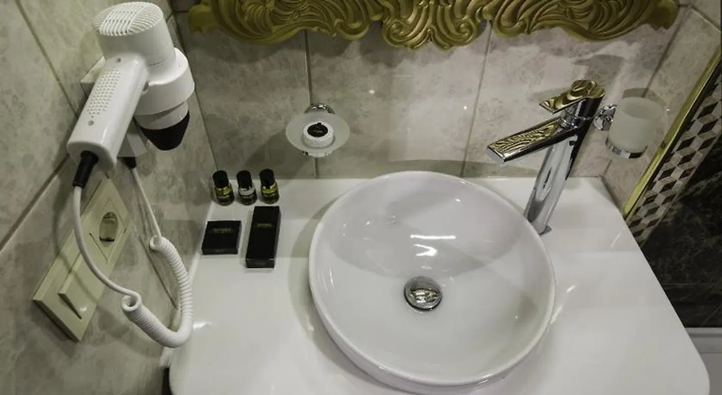Empire Suite Hotel Badezimmer