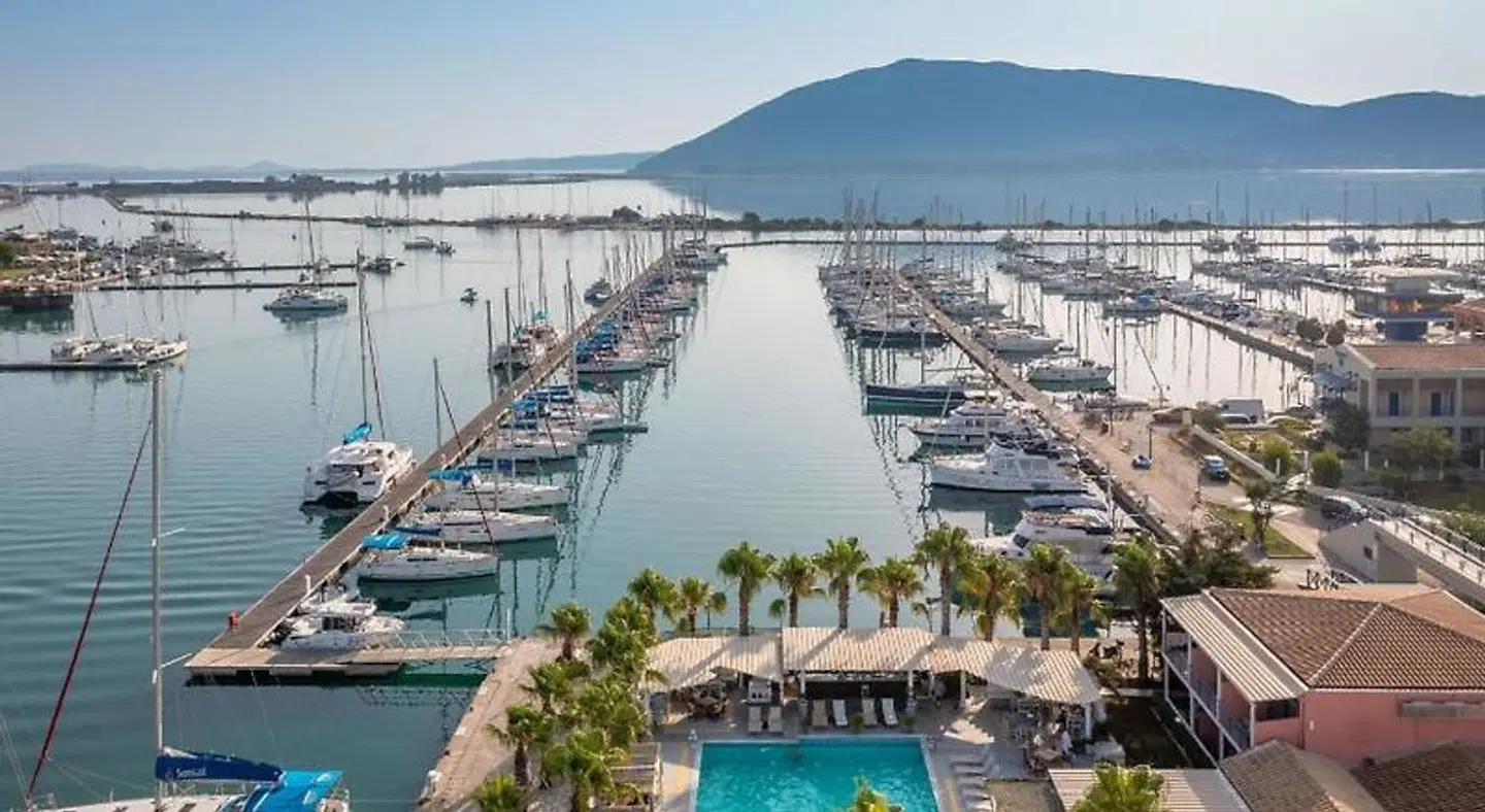 Ianos Hotel OUTDOOR_POOL