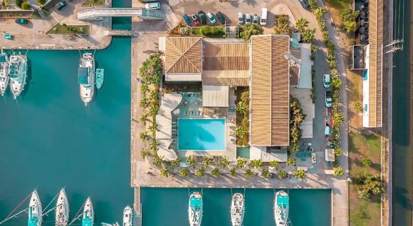 Ianos Hotel OUTDOOR_POOL